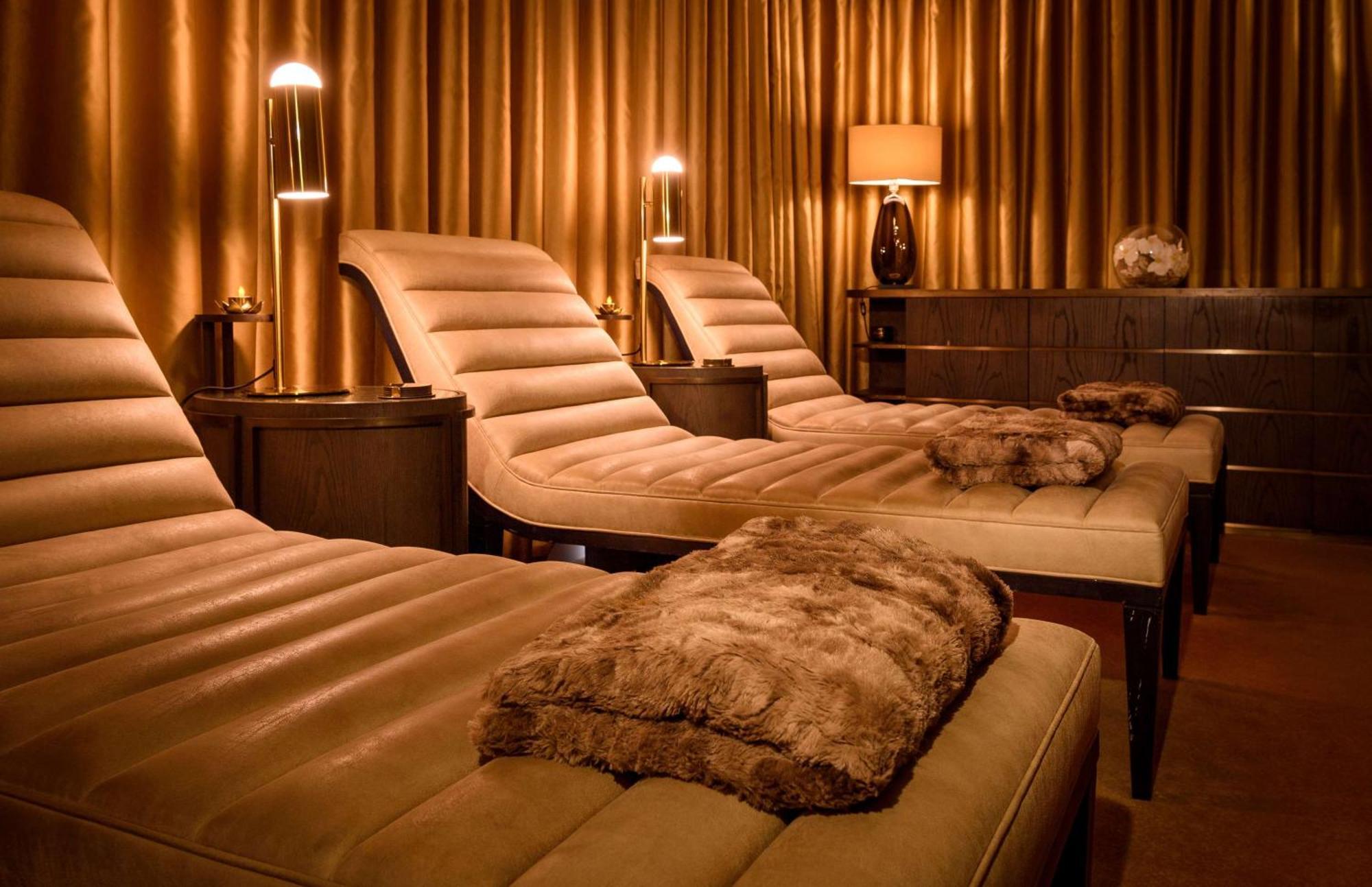 The Caledonian Edinburgh, Curio Collection By Hilton Hotel Екстериор снимка The spa at The Ivy Spa