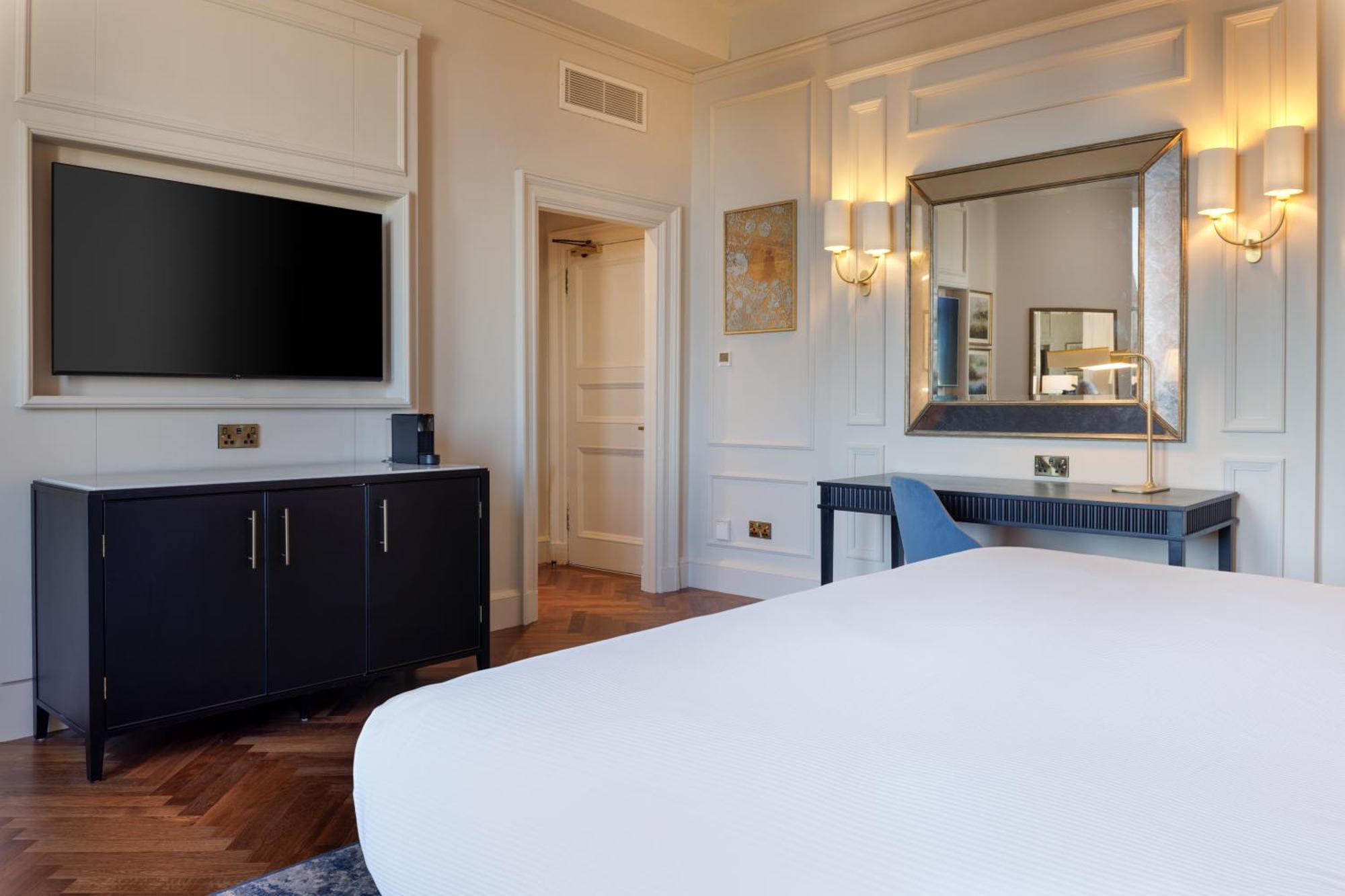 The Caledonian Edinburgh, Curio Collection By Hilton Hotel Екстериор снимка